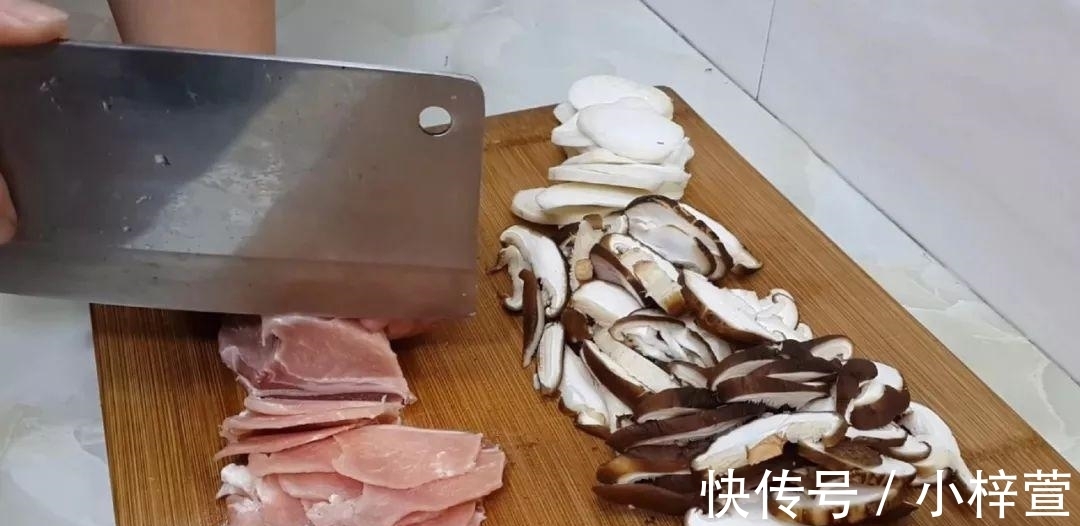 香菇|香菇新吃法，教你简单一做，既营养又好吃，有孩子的最值得收藏下