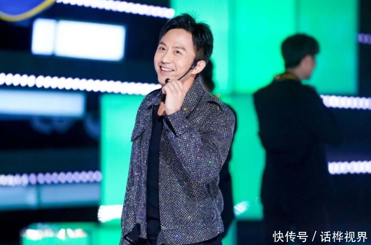 nene|《创4》发起人团成员近况,周震南忙解散,Amber签约新公司