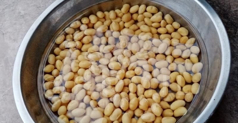 淡褐色|70岁的婆婆，从来不失眠，秘诀在于“它”，每晚一杯睡眠好