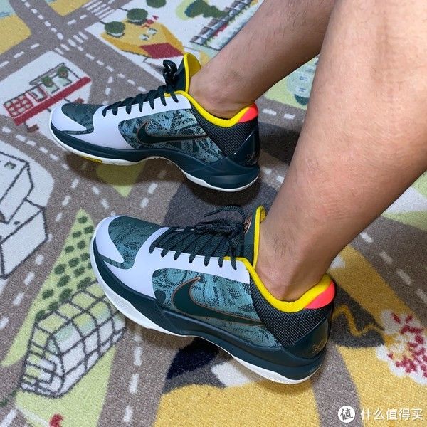 salute 我的第N双鞋 篇一百三十：致科比致经典！Nike Zoom Kobe V Protro EYBL