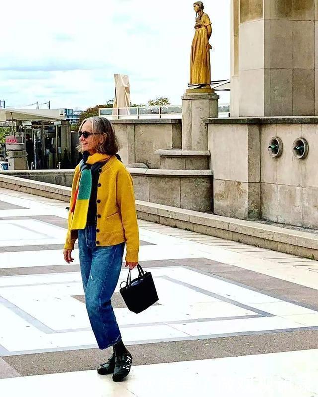 老年人|70岁的法国老奶奶 穿衣优雅而素净 是老年人搭配的榜样