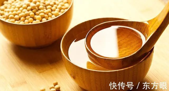 含有|花生油、菜籽油、玉米油,哪种更健康?建议:这2种油尽量少吃