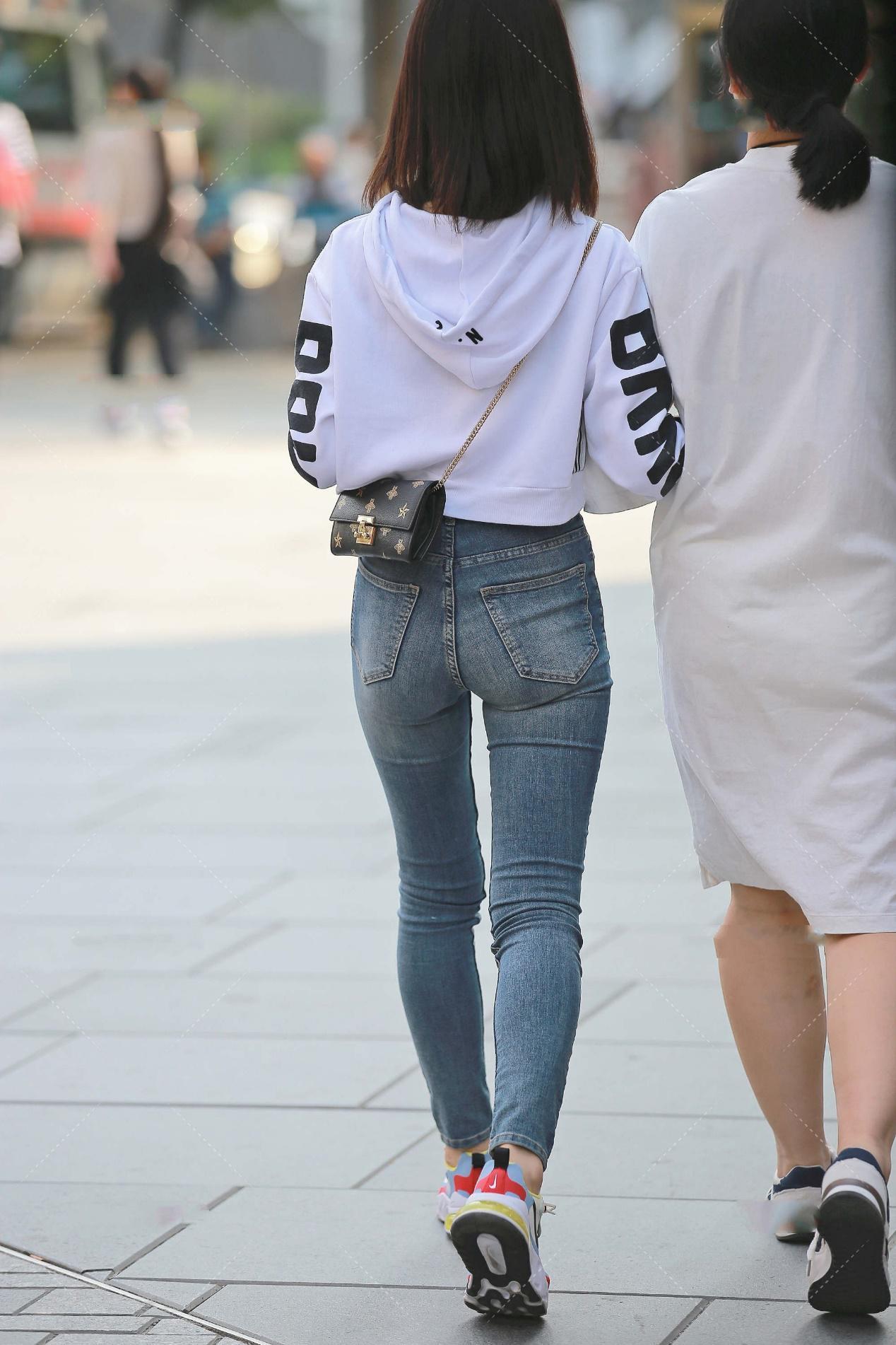 靓丽|经典黑白撞色卫衣, 穿出你的青春靓丽, 落落大方