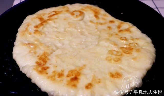 面团|面粉别炸油条了，试试这样做，柔软香酥，保证吃一次就念念不忘
