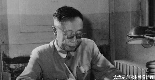 宝贝|溥仪晚年回故宫游玩，从龙椅下掏出一个东西，并说这是他的宝贝