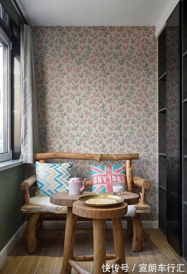 主卧室|125平的现代风三房，有着梦幻感的背景墙，好让人喜欢