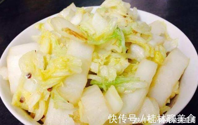 炒白菜，千万不要直接下锅炒，多加2步，白菜脆嫩入味不出水