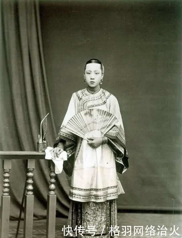 小妾|老照片：李鸿章小妾真漂亮，大女儿超美竟是张爱玲祖母