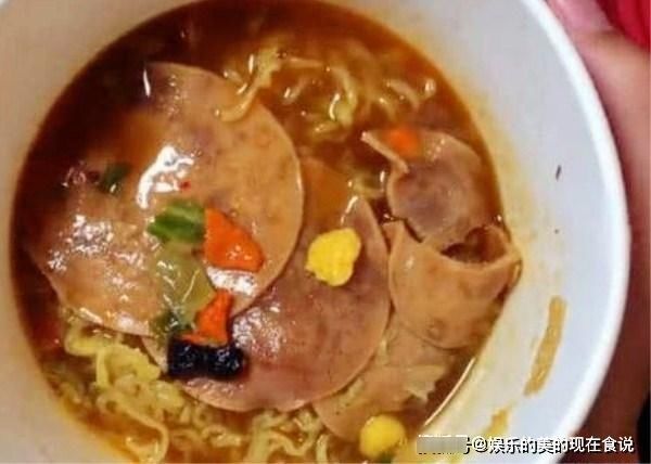  康师傅为挽回顾客，牛肉粒变牛肉片，看过价格后，网友：再也不见