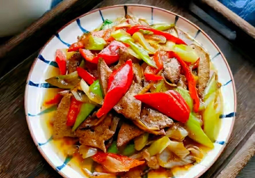 猪肝最忌只用清水洗，等于吃毒素，教你这样做，无“毒”更放心