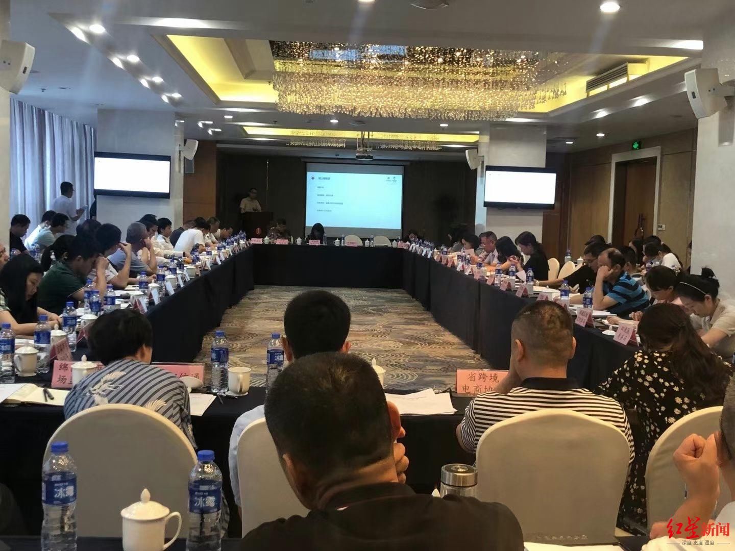 配送|“前店后仓+快速配送”跨境电商新业态，让老百姓在家门口就可“扫货”