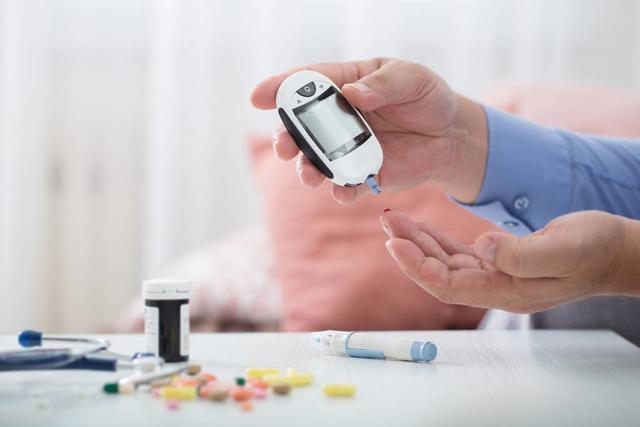 糖尿病并发症|糖尿病神经病变都有哪些症状和危害如何预防改善本文为你说清