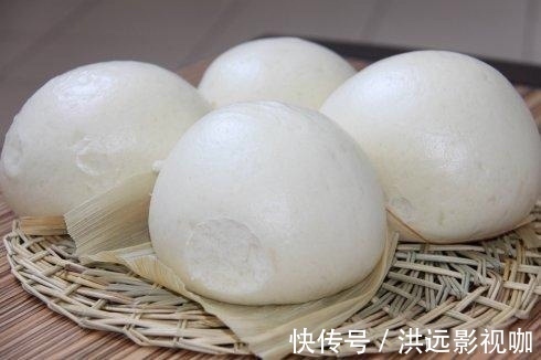 北方人|冬天蒸馒头，发面只用酵母就“悲剧”了，放一勺它18分钟发满盆