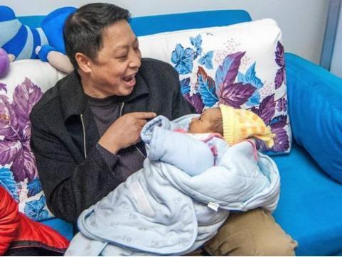 取名|爸爸为女儿起名为“念舒”,自认为名字高雅,妈妈:瞅瞅你姓啥