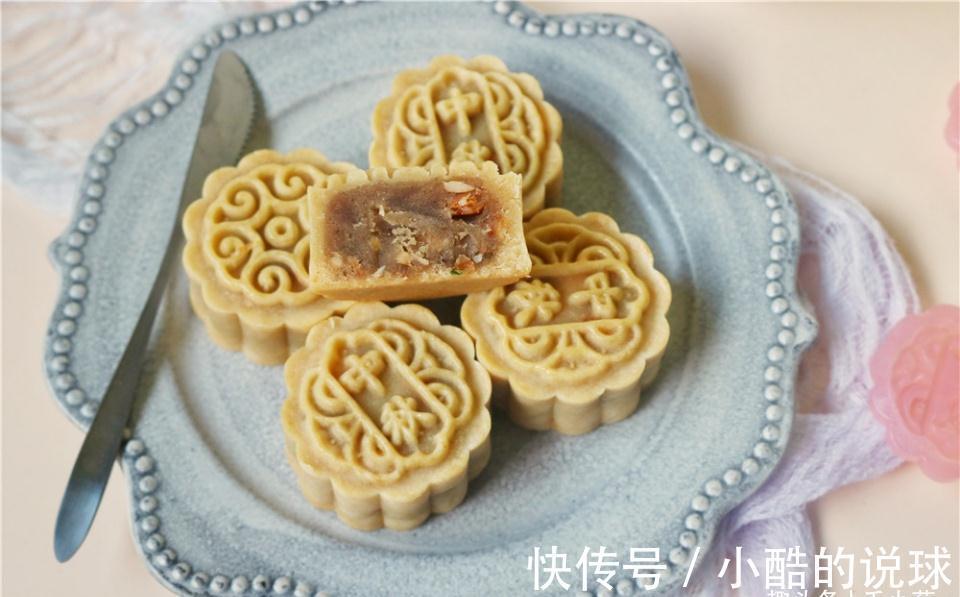 咬掉|烤了一盘黑暗月饼，儿子一口咬掉半个，表情瞬间亮了