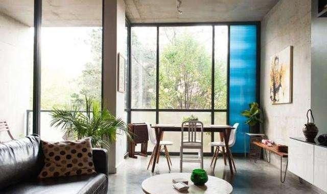 自流平材料|头次见有人装修不铺瓷砖地板，他们都用这种材料代替，超聪明的