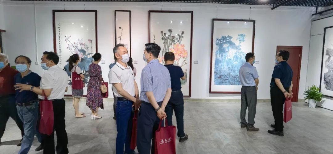 梁岩|丹青结同心，彩墨颂党恩—梁岩、刘永泽、罗丹青书画联展揭幕