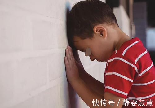 变形|4个月宝宝被查出“脊柱变形”,只因妈妈带他出门时,总爱这么做