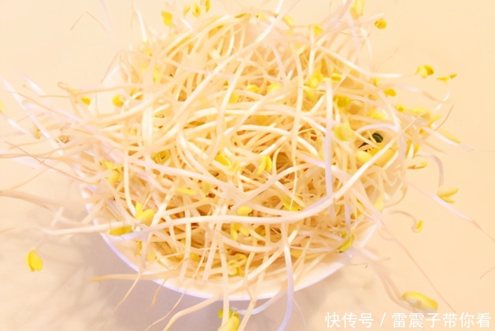 孩子不愿吃豆芽?那是你不会做!这样做香辣过瘾,成本低,还下饭