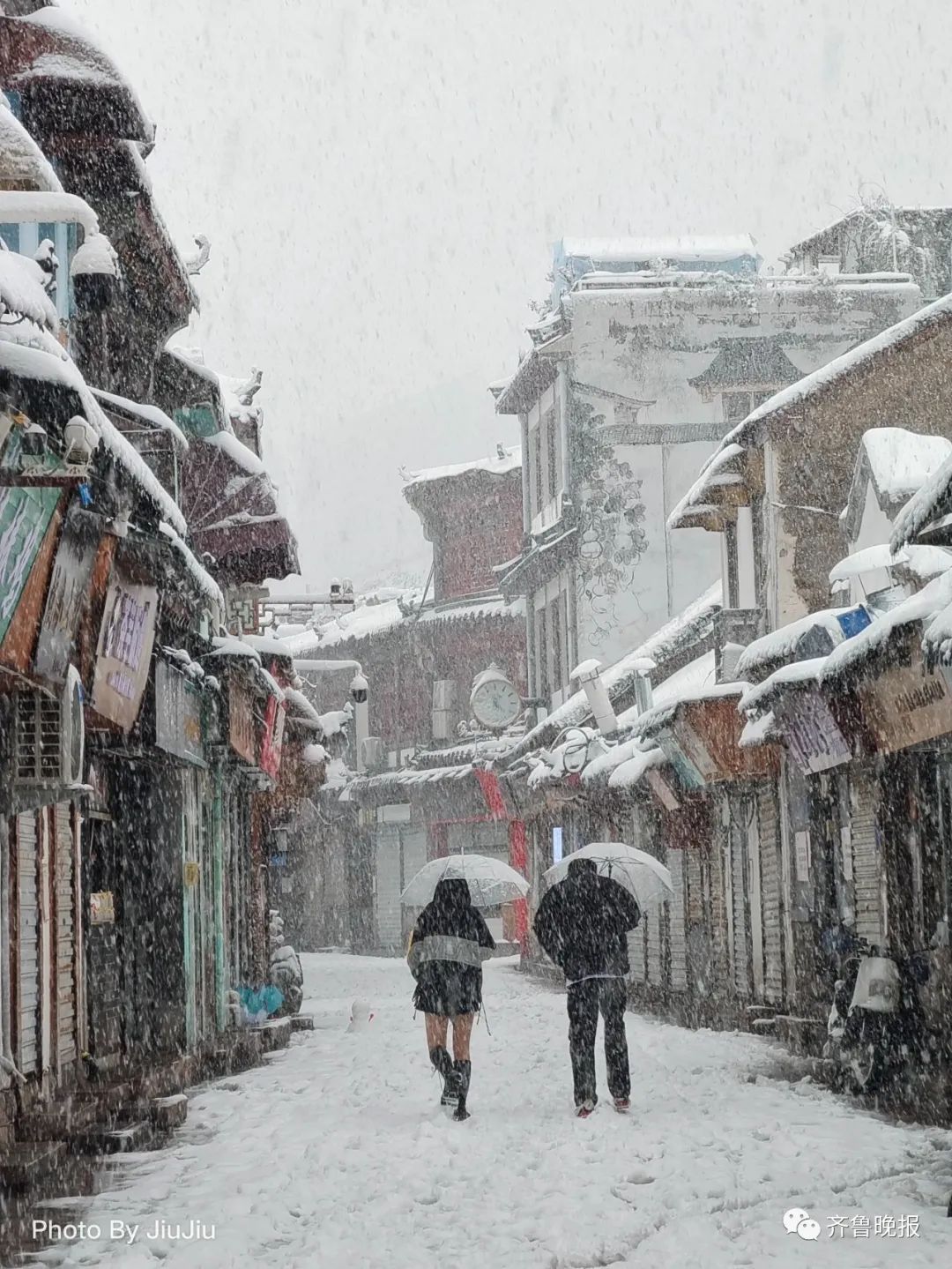 多云|济南已达暴雪！绕城高速关闭，多路公交停运，景区临时闭园，外卖小哥走着送餐...