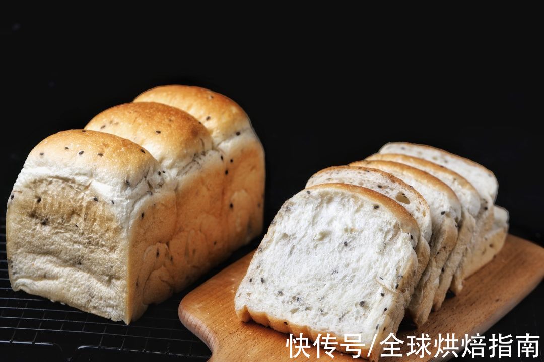 日式米吐司松软香甜有弹性，竟然是吐司界的纯真少女