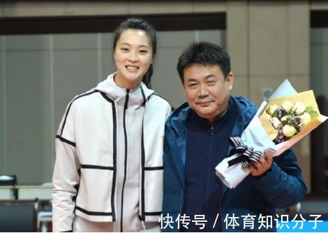 惠若琪|女排教练组最佳组合:惠若琪执教,郎平旁边辅助,蔡斌出任助教
