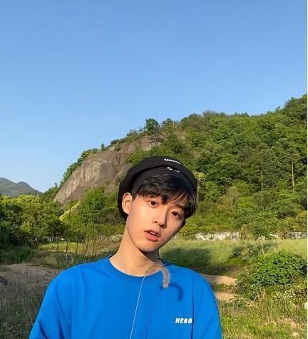 一声姐夫大过天,张哲瀚粉丝疯狂为吴宇恒投票,出道位可以预定了