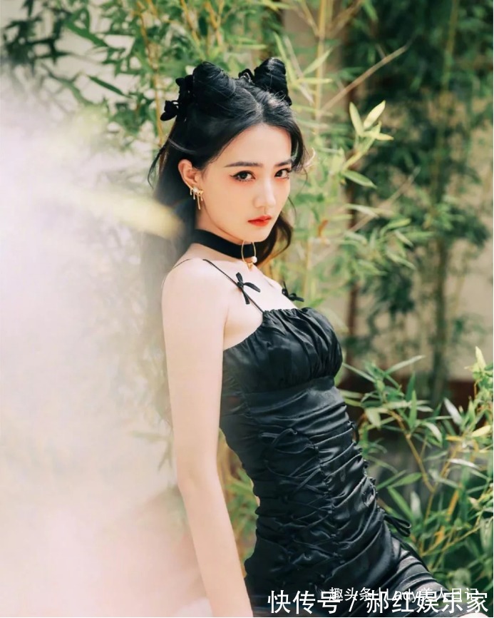 手套|爱上了徐璐这妖精身材,哪吒头造型古灵精怪,脖子上的拉环特吸睛