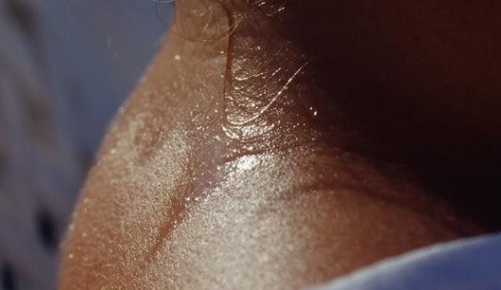 莲子|体内湿气重，会有以下3个表现，吃3种食物，排出湿气，身体健康