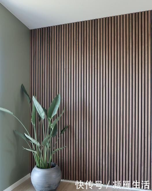 墙面|花几万给墙面刷漆,还不如几根木条来得美观实用,新房就这样做