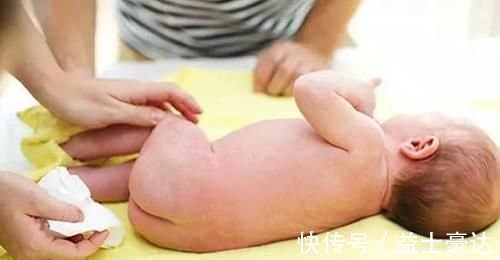 怒斥|宝宝拉臭臭,用水洗还是纸巾擦?新手妈妈这样做,医生怒斥无知!