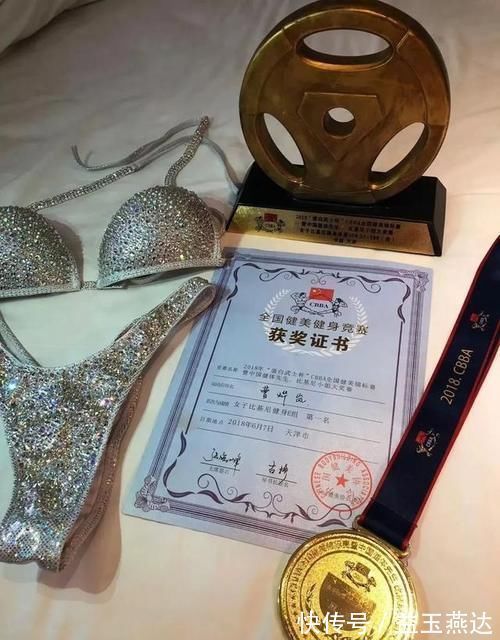 妹子|中国妹子拿下比基尼冠军,只用三个月,还用手臂夹碎苹果