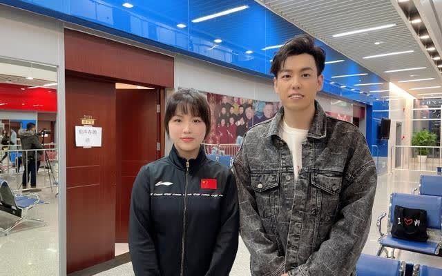 德云社相声春晚录制结束,众演员晒照引发网友期待,能来的都来了