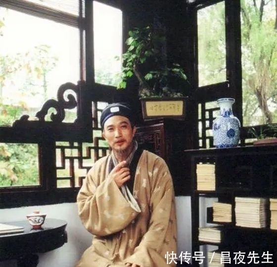 四大家族$黛玉进贾府只带一个老嬷嬷一个小丫头?巡盐御史家真有这么寒碜吗