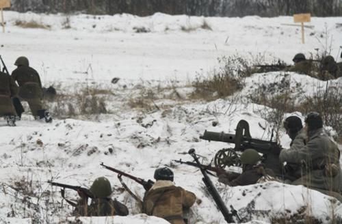 低温|零下70度低温，俄罗斯士兵怎么御寒？这套30万装备抢着用