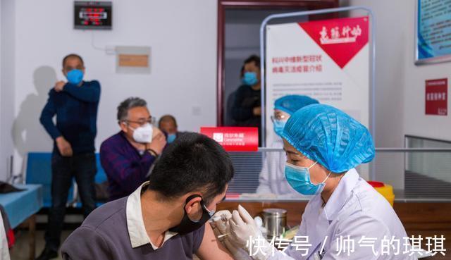 新冠|打完第一针新冠疫苗之后,第二针必须换只胳膊打吗听医生怎么说