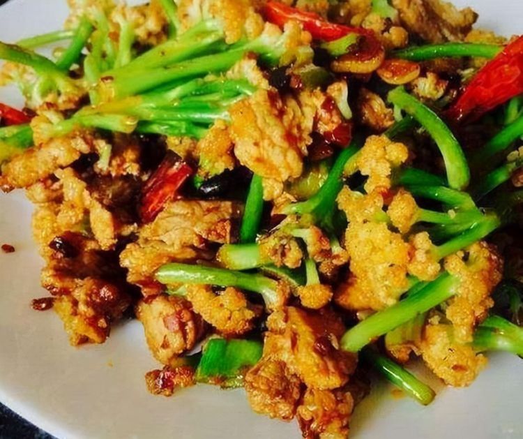 味道鲜美可口的家常美食，色香味俱全，简简单单很下饭