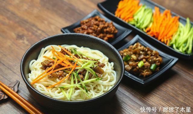 爽滑|煮面条,水开下锅太外行!面馆师傅教你几招,面条劲道又爽滑