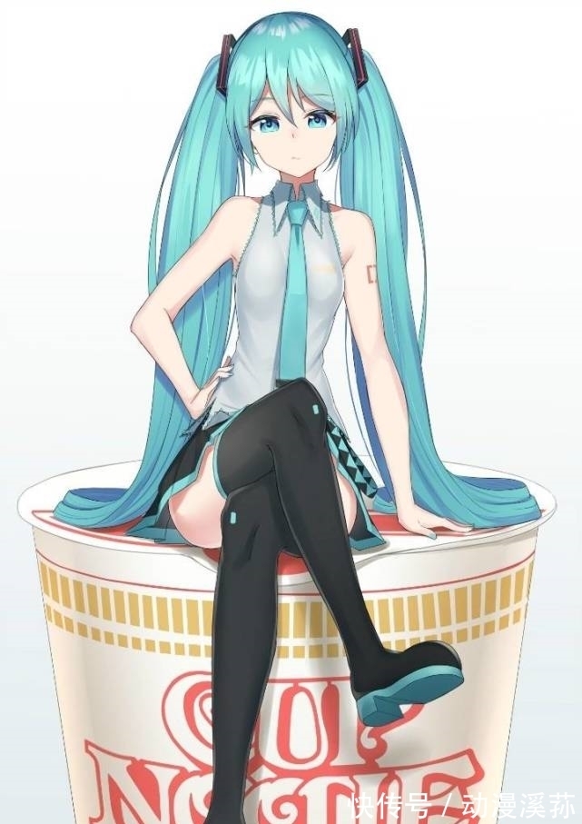 玩法|用手办来压泡面,这是土豪行为,那你见过更“壕”的吗?