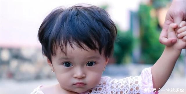 身上|孩子身上出现这5种征兆,说明内心很自卑,家长的做法很重要