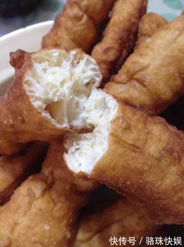 70岁爷爷的健康油条秘方，几分钟就学会，早餐再也不用出去买了