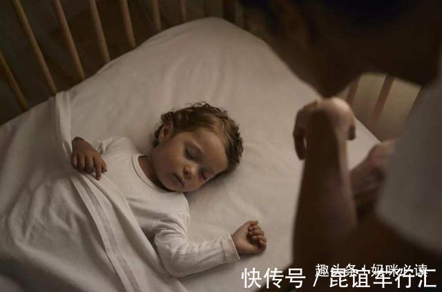 孩子|90后宝妈趁孩子熟睡,出门“臭美”,回来后发现孩子永远闭上了眼
