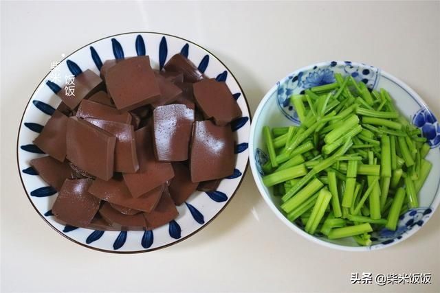 吃法|羊血和它是绝配，大火炒一炒，软嫩鲜香，比煮羊肉汤还美味