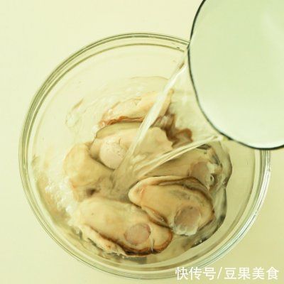 饭店大厨说漏嘴的秘密，萝卜生蚝汤这样做才好吃