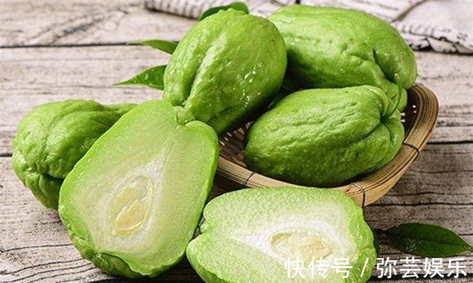 黄花菜|女性过了30岁，每天食点这蔬菜，排毒润肤，滋补抗衰，好处多多