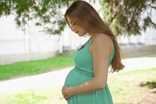 发育|孕期散步有讲究,2个时间段不宜过度散步,伤胎又伤身