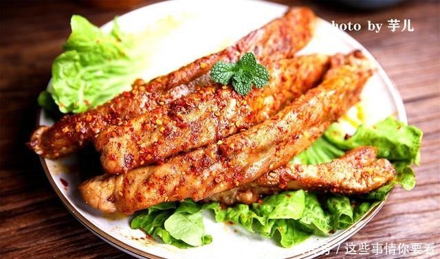 想吃烤串不用去烧烤摊,自己在家做,外焦里嫩,干净卫生,真解馋