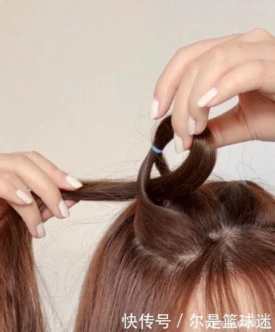 冬天|别再披头发了!冬天超火的5款编发,无敌显脸小!