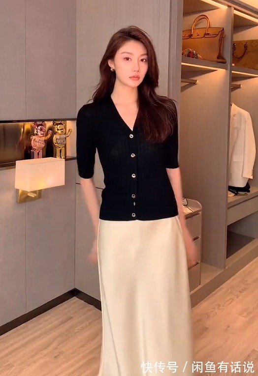 亮色|为什么你穿针织开衫显老气,这5组对比太真实,阿姨和姐姐的区别