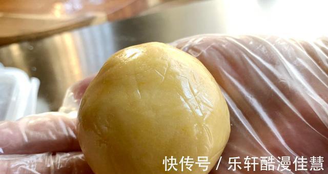 蛋黄膜|你知道为什么做月饼经常失败教你几招,月饼常见问题一次性解决